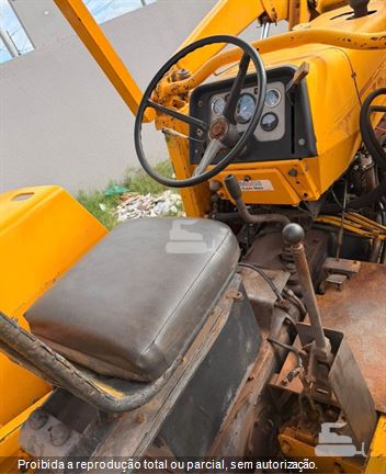 Retro Escavadeira Massey Ferguson MF86