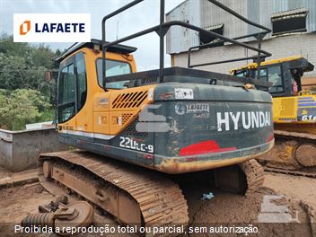 Escavadeira Hyundai R220LC-9