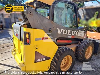 Mini-Carregadeira Volvo MC95C