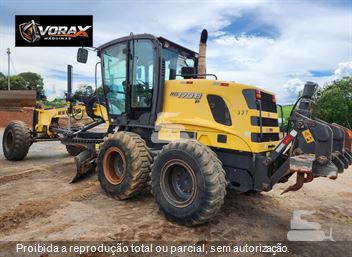 Motoniveladora New Holland RG170B