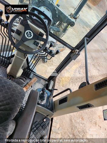 Motoniveladora New Holland RG170B