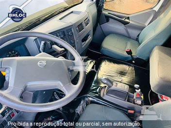 Caminhão Volvo VM 330 8x2 2p (Diesel) (E5)