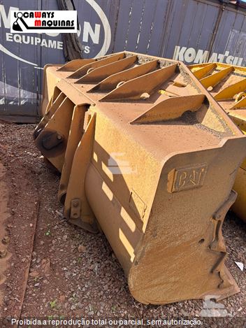 Pá Carregadeira Caterpillar 966L