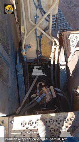 Escavadeira Hyundai R160LC-7
