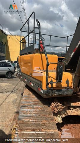 Escavadeira Hyundai R220LC-9