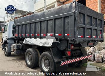 Caminhão Mercedes-Benz Axor 2831 6x4 2p (diesel)