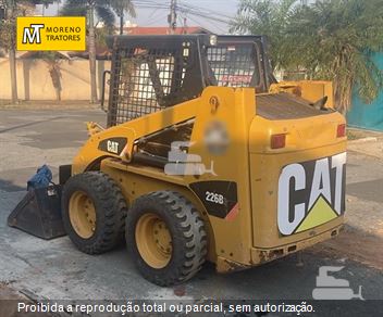 Mini-Carregadeira Caterpillar 226B 3