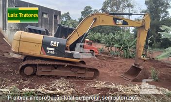 Escavadeira Caterpillar 318D2L