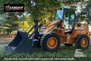 Pá Carregadeira Case W20E