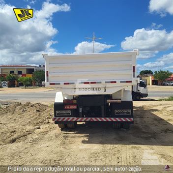 Caminhão Mercedes-Benz Axor 2831 6x4 2p (diesel)