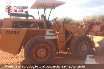 Pá Carregadeira Michigan 75HD