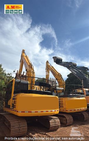 Escavadeira Komatsu PC130