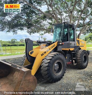 Pá Carregadeira New Holland W130 B