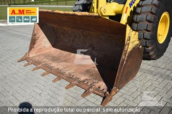 Pá Carregadeira Komatsu WA200