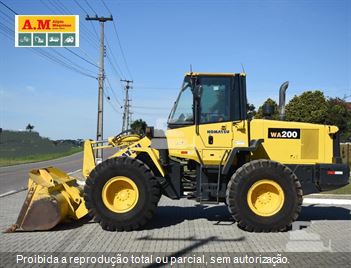Pá Carregadeira Komatsu WA200
