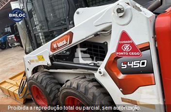 Mini-Carregadeira Bobcat S450
