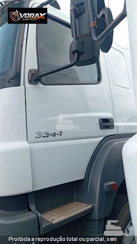 Caminhão Mercedes-Benz Axor 3344 S 6x4 2p (diesel)