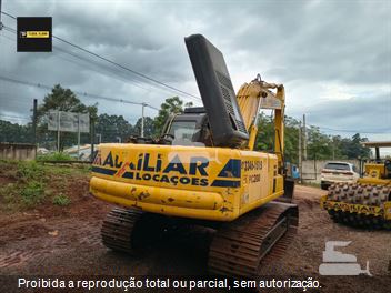 Escavadeira Komatsu PC200