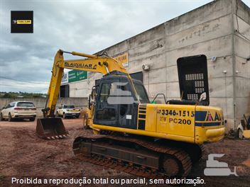 Escavadeira Komatsu PC200