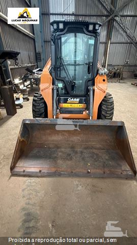 Mini-Carregadeira Case SR200