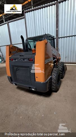 Mini-Carregadeira Case SR200