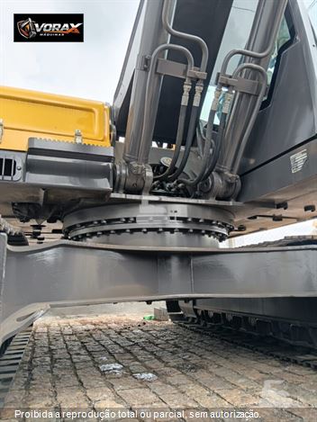 Escavadeira Volvo EC220DL