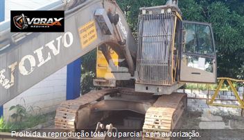 Escavadeira Volvo EC220DL
