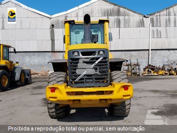 Pá Carregadeira Volvo L60F