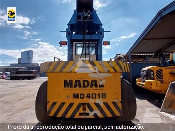 Reach Stacker Madal MD-4018