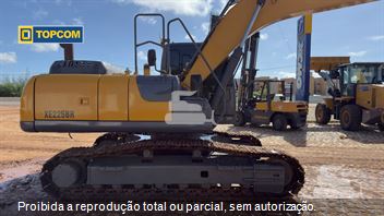 Escavadeira XCMG XE225BR