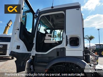 Caminhão Mercedes-Benz AROCS 3351S 6x4 (diesel)(E6)