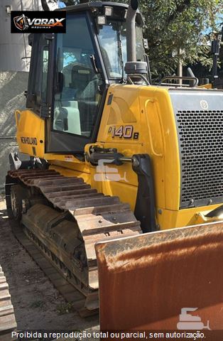 Trator de Esteira New Holland D140 B