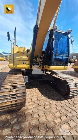 Escavadeira Caterpillar 320D