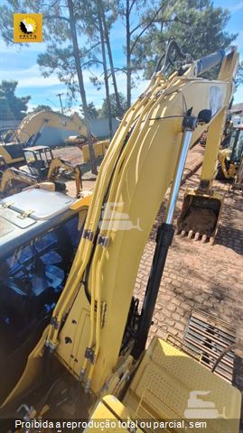 Escavadeira Caterpillar 320D