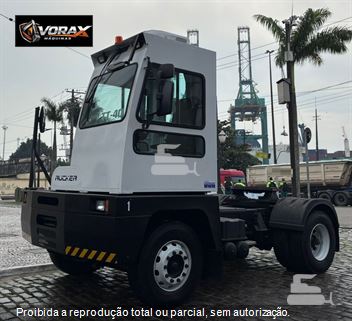 TRATOR DE TERMINAL RUCKER TT40, ANO 2014, APENAS 1.000 HORAS 