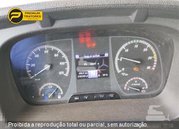 Caminhão Mercedes-Benz Axor 3131 6x4 2p (diesel)(E5)