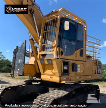 Escavadeira Florestal Komatsu PC200