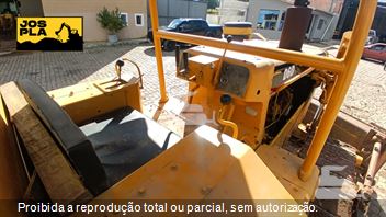 Trator de Esteira Caterpillar D6D