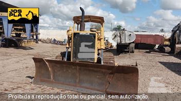 Trator de Esteira Caterpillar D6D