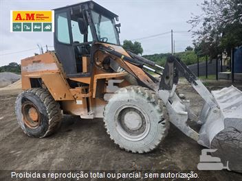 Pá Carregadeira Case W20E