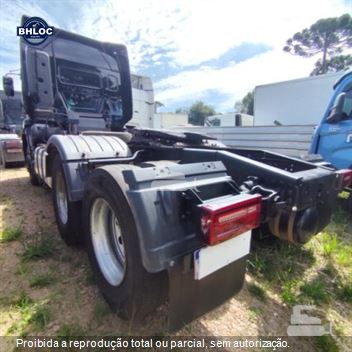 Caminhão Volkswagen 25-480 Constellation 6x2 2p (Diesel)