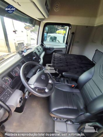 Caminhão Volkswagen 25-480 Constellation 6x2 2p (Diesel)