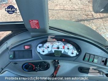 Retro Escavadeira New Holland B95B