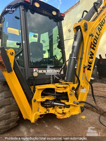 Retro Escavadeira New Holland B95B