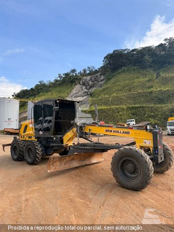 Motoniveladora New Holland RG140B