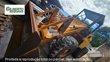 Pá Carregadeira Case W20E