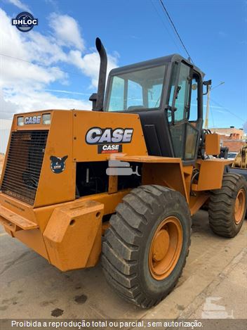Pá Carregadeira Case W20E