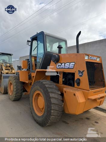 Pá Carregadeira Case W20E