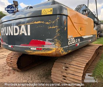 Escavadeira Hyundai R220LC-9
