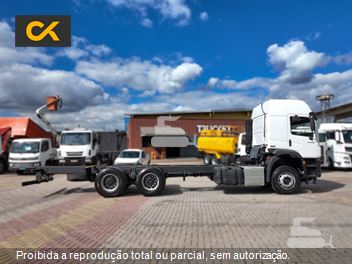 Caminhão Volkswagen 33-460 Constellation 6x4 2p (diesel)(E5)